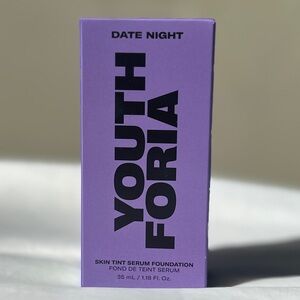 YOUTHFORIA Date Night Skin Tint Serum Foundation 245 Light-Med NIB